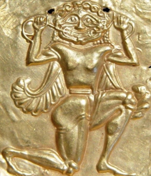 Laminetta d'oro di Himera. Medusa intera che morde un serpente, dal Tempio di Arhena di Himera. Fine VII secolo a.C